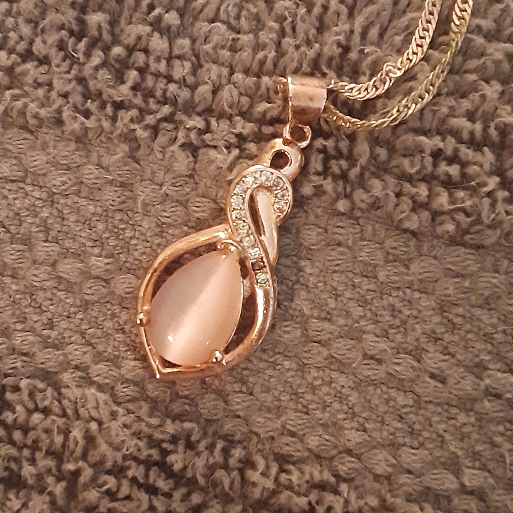 Rose quartz necklace